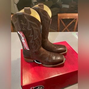 Justin Men’s Honkytonkville western cowboy boots square toe 10.5 EE